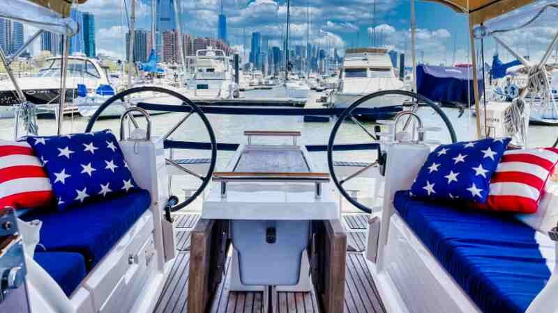 Sailing Yacht ISLANDER boat seating